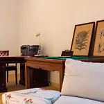 Riverfront Heritage House Apartment *