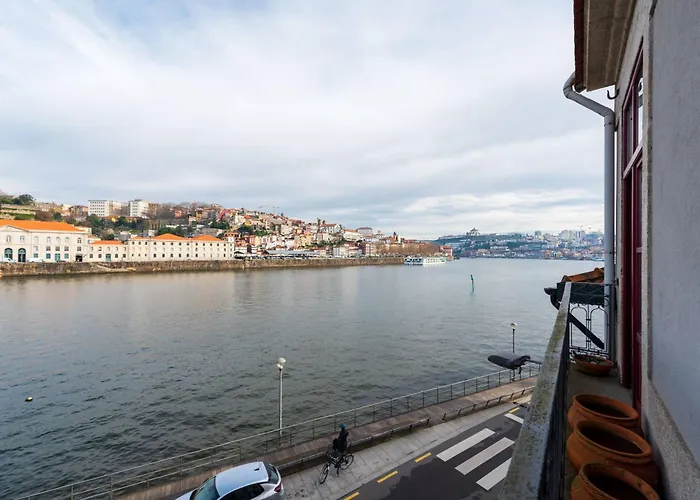 Lejlighed Riverfront Heritage House *