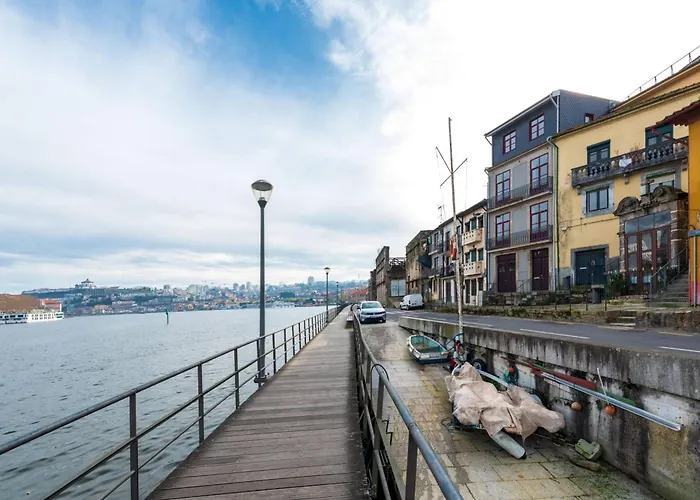 Riverfront Heritage House Lejlighed