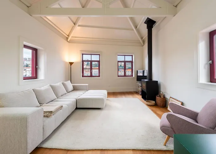 Riverfront Heritage House *